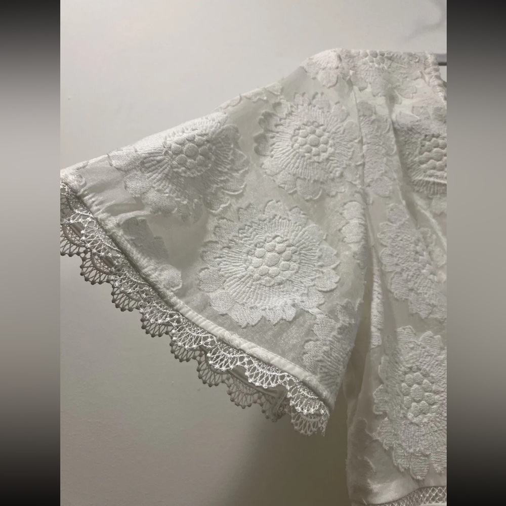 LA MAISON TALULAH Floral White Lace Mini Dress - Picture 4 of 13